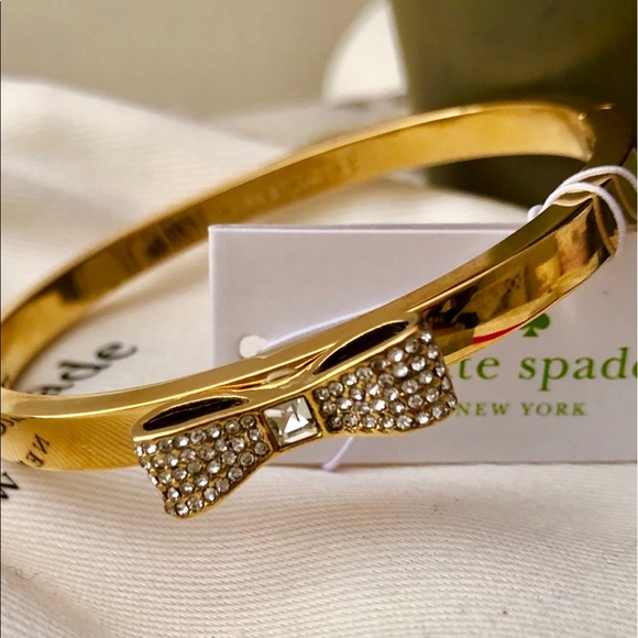 🎀 Kate Spade ♠️ Ready Set Bow Gold Tone Bracelet - Picture 3 of 8